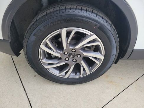 Certified 2024 Lincoln Corsair AWD image 14