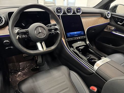 Certified 2025 Mercedes-Benz GLC 300 image 25