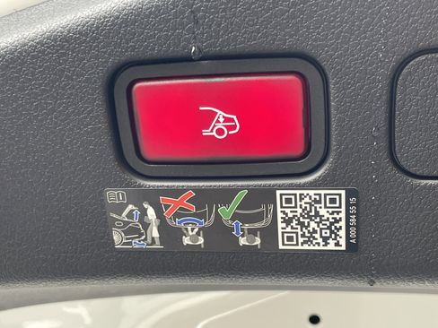 New 2026 Mercedes-Benz CLE 300 4MATIC Cabriolet image 19