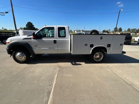 Used 2011 Ford F550 4x4 SuperCab Super Duty w/ PWR Equipment Group image 5