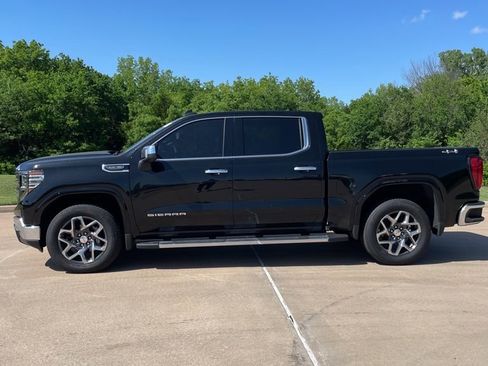 Used 2025 GMC Sierra 1500 SLT w/ SLT Premium Package AWD/4WD image 2