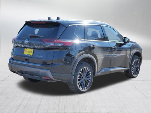 Used 2025 Nissan Rogue SL w/ Tech Package image 7