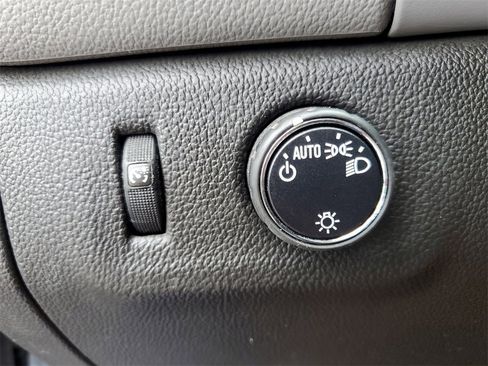 Used 2016 Chevrolet Colorado LT image 18