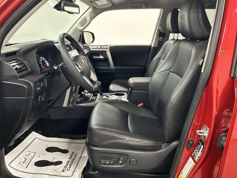 Used 2023 Toyota 4Runner TRD Sport w/ Technology Package AWD/4WD image 9