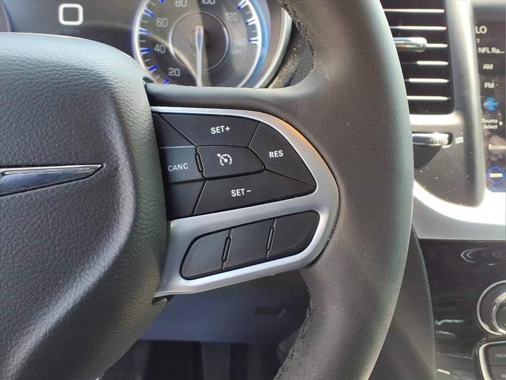 Used 2023 Chrysler 300 Touring w/ Sport Appearance Package RWD image 11