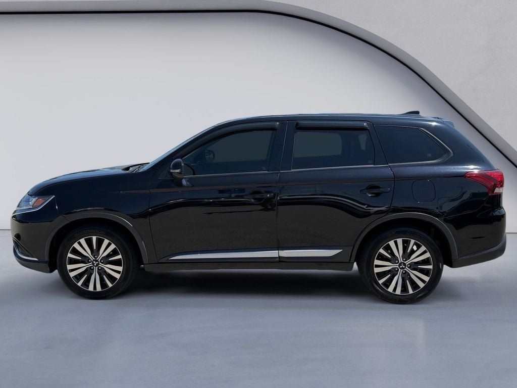 Used 2019 Mitsubishi Outlander SE FWD image 2