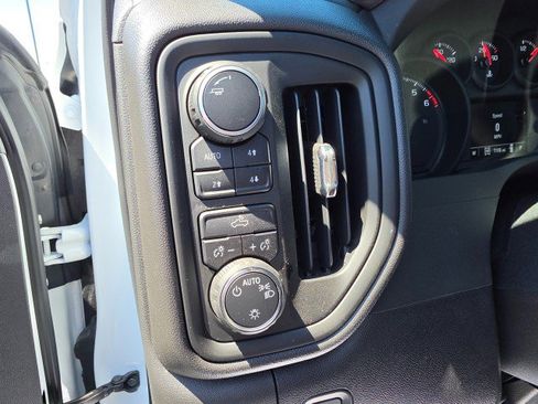 Used 2025 Chevrolet Silverado 1500 Custom Trail Boss w/ Dark Appearance Package AWD/4WD image 35