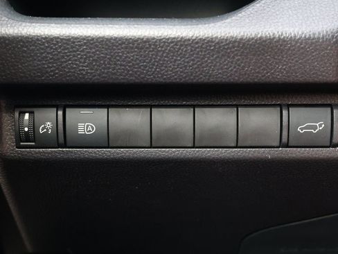 Used 2025 Toyota RAV4 XLE image 24