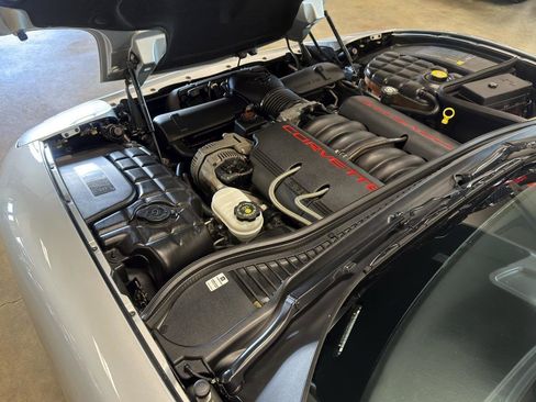 Used 1997 Chevrolet Corvette Coupe w/ Memory Pkg image 51