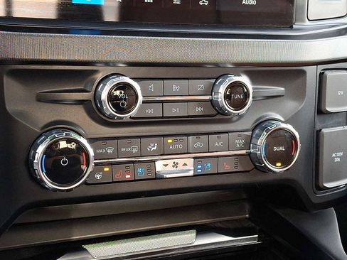 Certified 2023 Ford F250 Platinum w/ Tremor Off-Road Package image 17