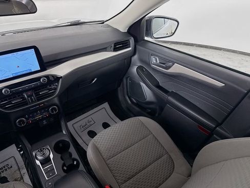 Certified 2022 Ford Escape SE w/ SE Sport Appearance Package image 23