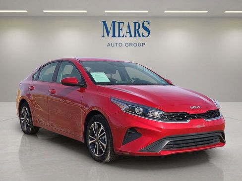 Used 2024 Kia Forte LXS image 8