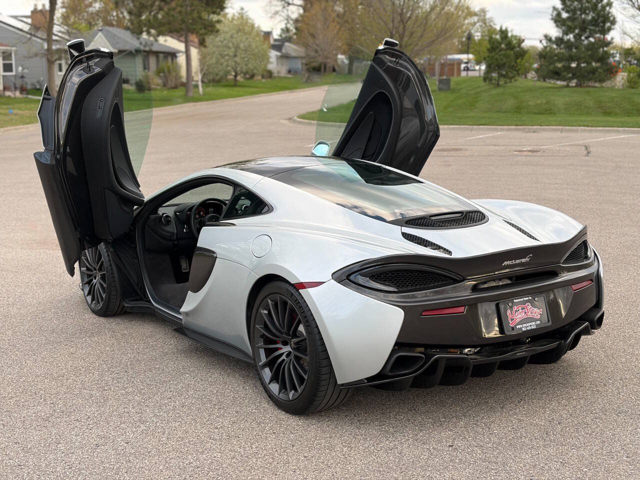 Used 2017 McLaren 570S RWD image 7