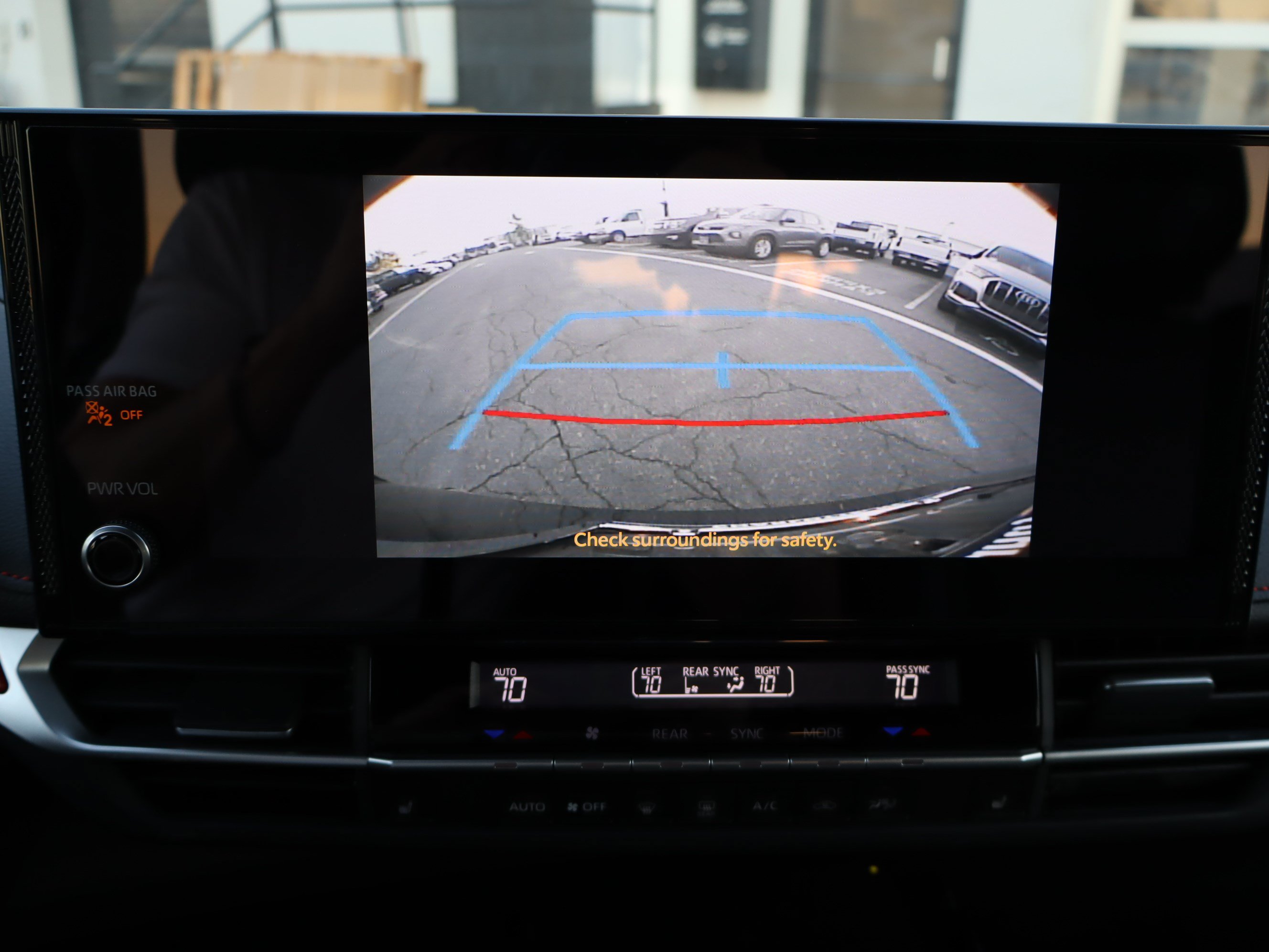 Used 2026 Toyota Sienna XSE FWD image 27