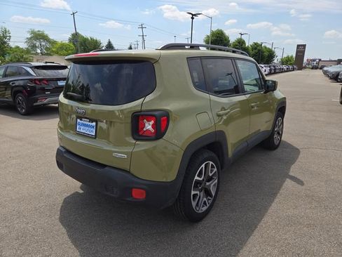 Used 2015 Jeep Renegade Latitude w/ Popular Equipment Group AWD/4WD image 6
