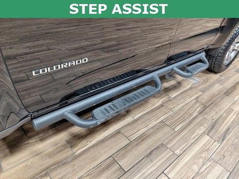 Used 2017 Chevrolet Colorado Z71 image 7