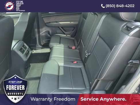 Used 2023 Volkswagen Atlas SE w/ Panoramic Sunroof Package FWD image 29