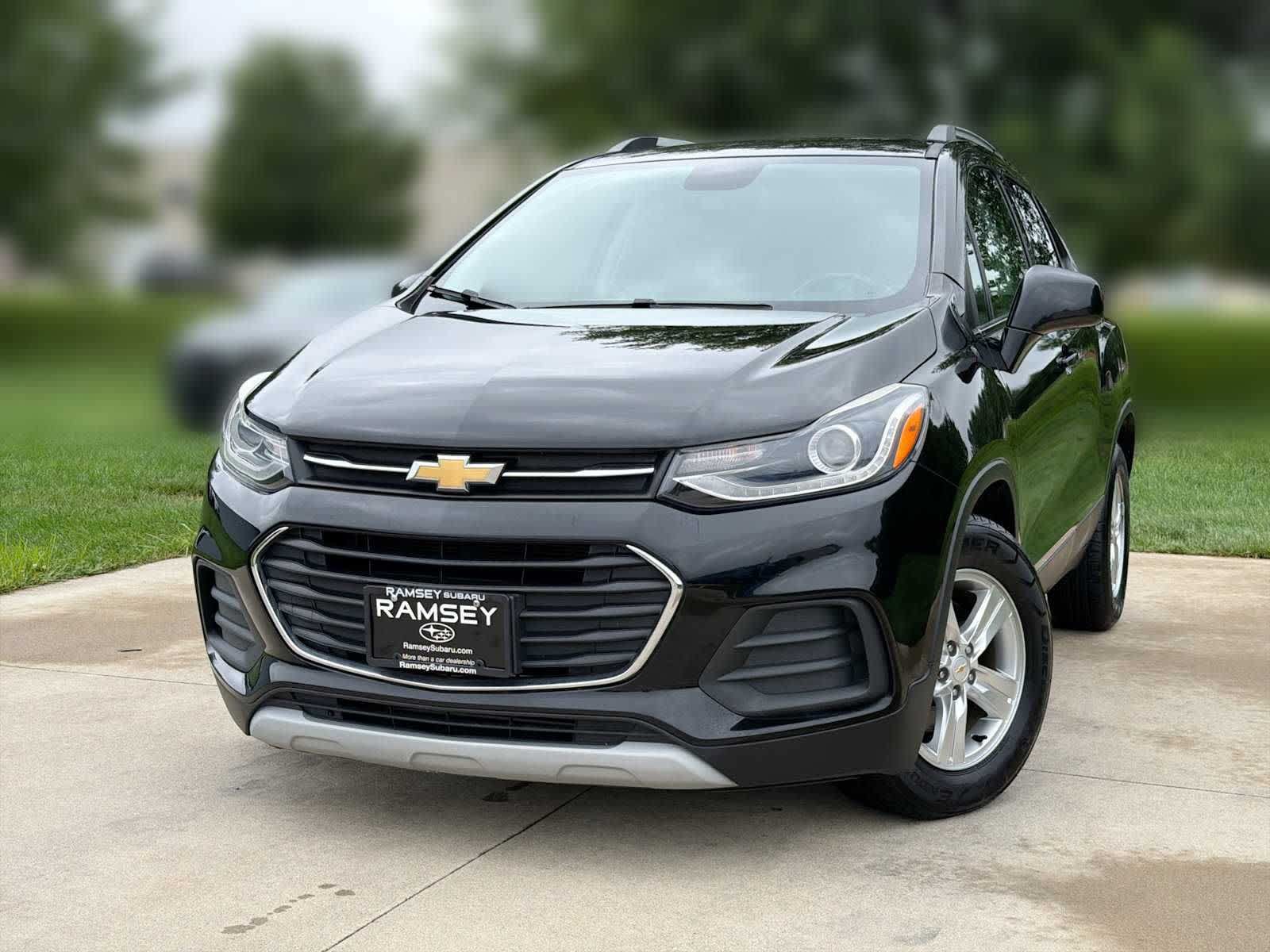 Used 2019 Chevrolet Trax LT w/ LT Convenience Package FWD image 1