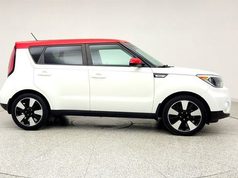 Used 2019 Kia Soul + FWD image 7