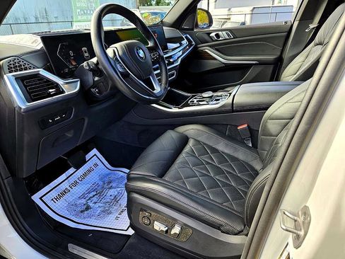 Used 2024 BMW X5 xDrive50e image 7