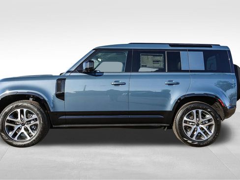New 2026 Land Rover Defender 110 X-Dynamic SE AWD/4WD image 8