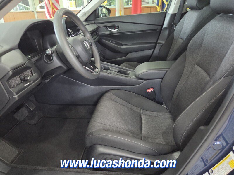 Used 2023 Honda Accord EX image 7