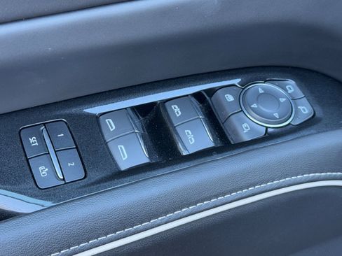 Certified 2024 Cadillac Escalade ESV Premium Luxury Platinum image 92