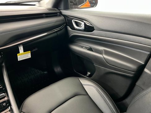 New 2026 Jeep Compass Limited image 10