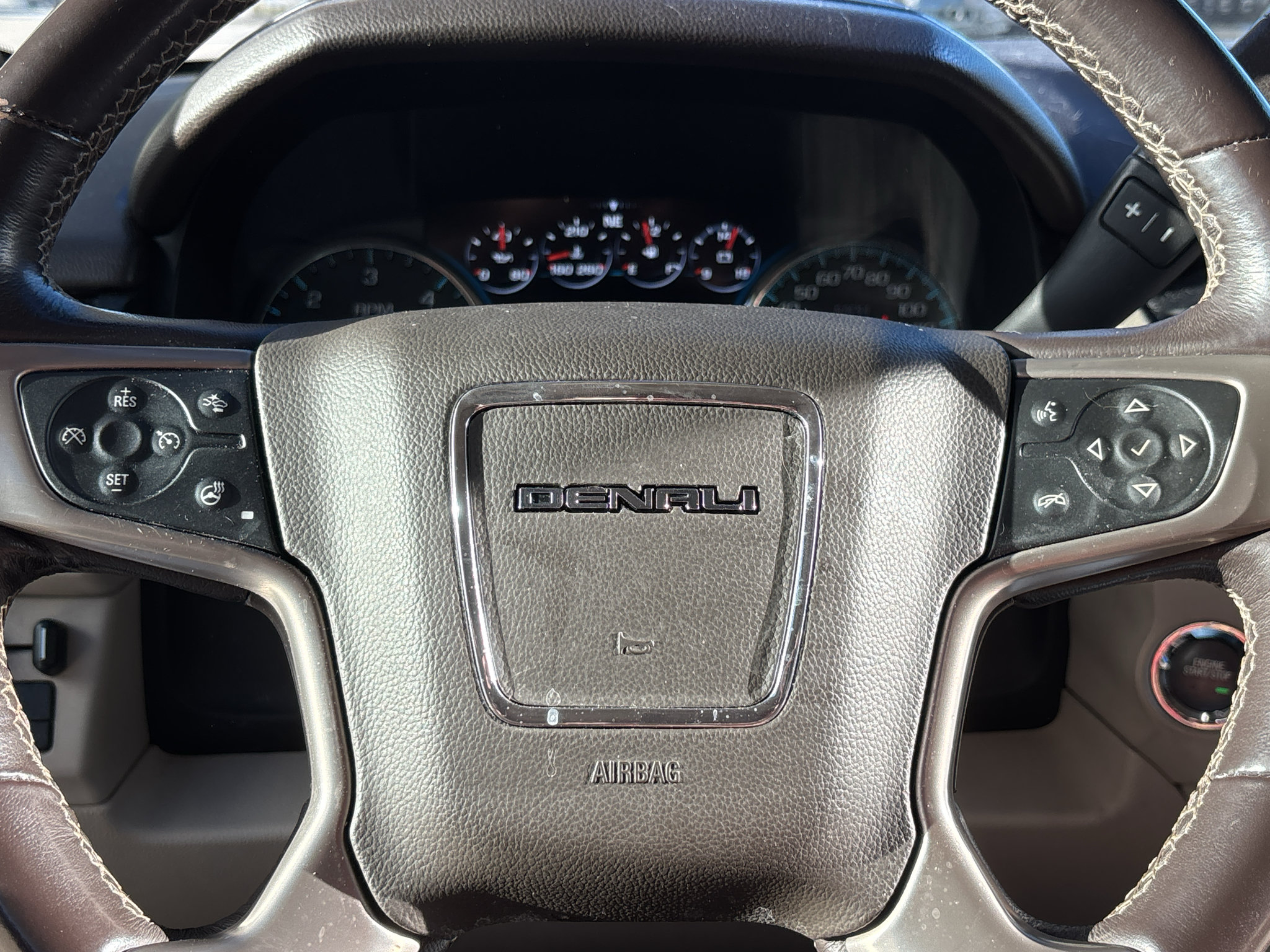 Used 2019 GMC Yukon XL Denali w/ Denali Ultimate Package AWD/4WD image 18