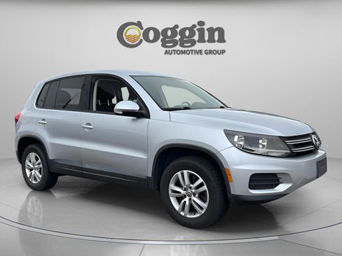 Used 2013 Volkswagen Tiguan S image 7