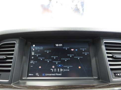 Used 2018 Genesis G80 3.8 RWD image 21