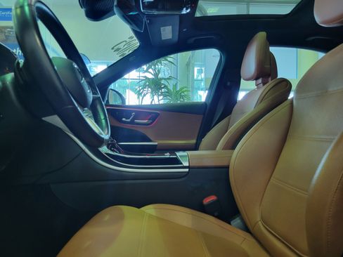 Used 2025 Mercedes-Benz C 300 Sedan image 17