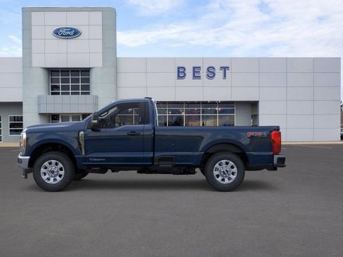 New 2025 Ford F250 XLT w/ FX4 Off-Road Package image 3