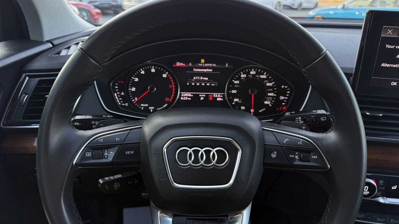 Used 2023 Audi Q5 2.0T Premium w/ Convenience Package AWD/4WD image 44