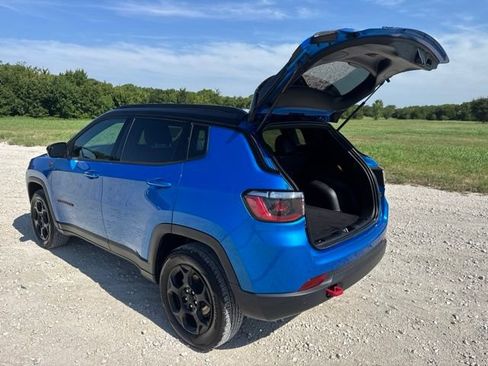 Used 2024 Jeep Compass Trailhawk AWD/4WD image 3