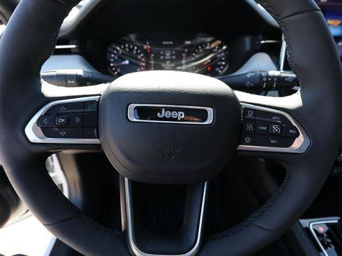 Used 2025 Jeep Compass Limited w/ Sun & Sound Group AWD/4WD image 15