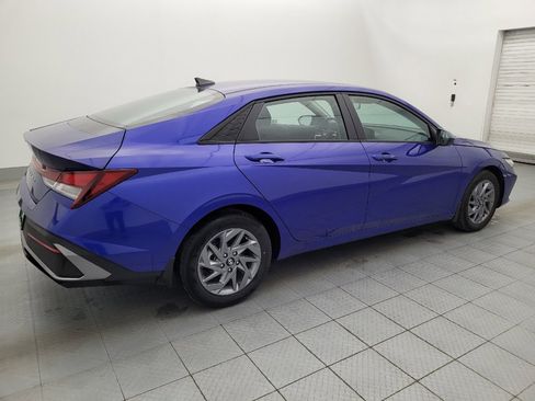 Used 2024 Hyundai Elantra SEL image 10