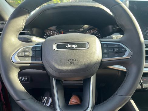 Used 2025 Jeep Compass Limited AWD/4WD image 28