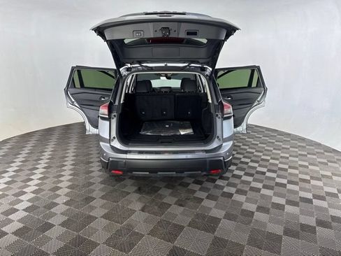 Certified 2024 Nissan Rogue SV w/ SV Premium Package AWD/4WD image 15