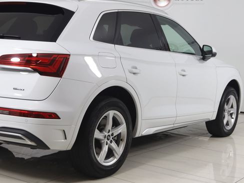 Used 2023 Audi Q5 2.0T Premium w/ Convenience Package AWD/4WD image 42