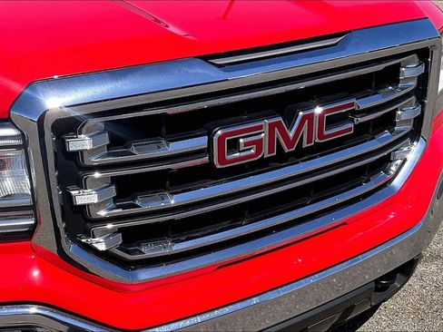 Used 2018 GMC Sierra 1500 SLT w/ SLT Premium Package AWD/4WD image 39