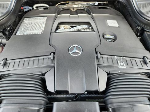 New 2026 Mercedes-Benz GLS 580 4MATIC image 32