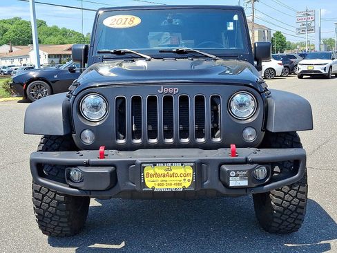 Used 2018 Jeep Wrangler Unlimited Rubicon AWD/4WD image 2