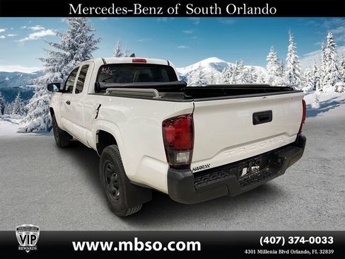 Used 2018 Toyota Tacoma SR RWD image 12