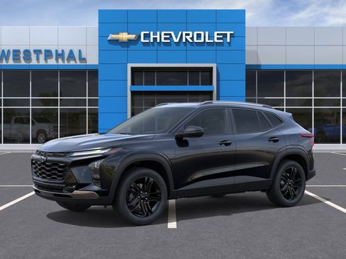 New 2026 Chevrolet Trax ACTIV w/ Sunroof Package FWD image 2