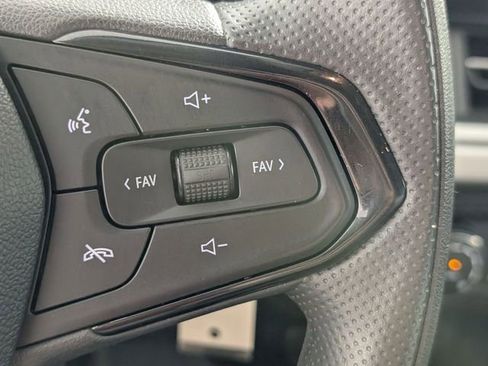 Used 2024 Chevrolet Trax LS w/ LS Convenience Package FWD image 15