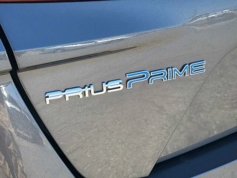 Used 2022 Toyota Prius Prime XLE FWD image 35