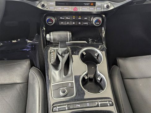 Used 2019 Kia Stinger Base image 21