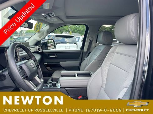 Used 2024 Toyota Tundra Limited w/ Power Package AWD/4WD image 4