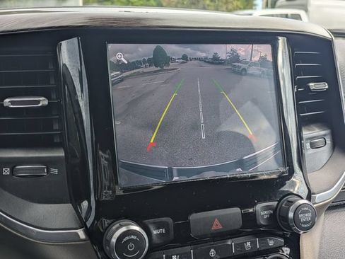 Used 2019 RAM 1500 Laramie RWD image 19